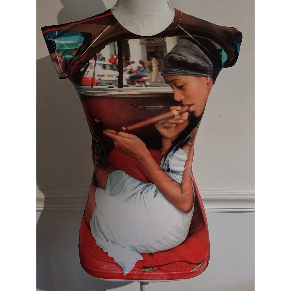 Random World Womens‎ Rare Stretch TShirt Pic Girl Smoking A Cuban Cigar Sz Small